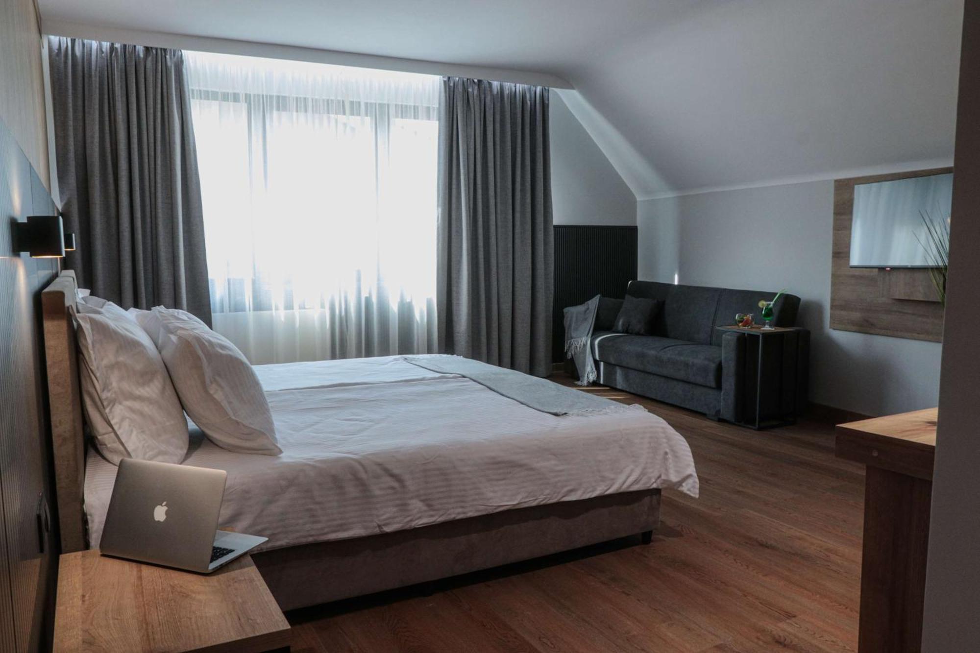 Best Western Plus Lozenetz Hotel Sofia Exteriör bild